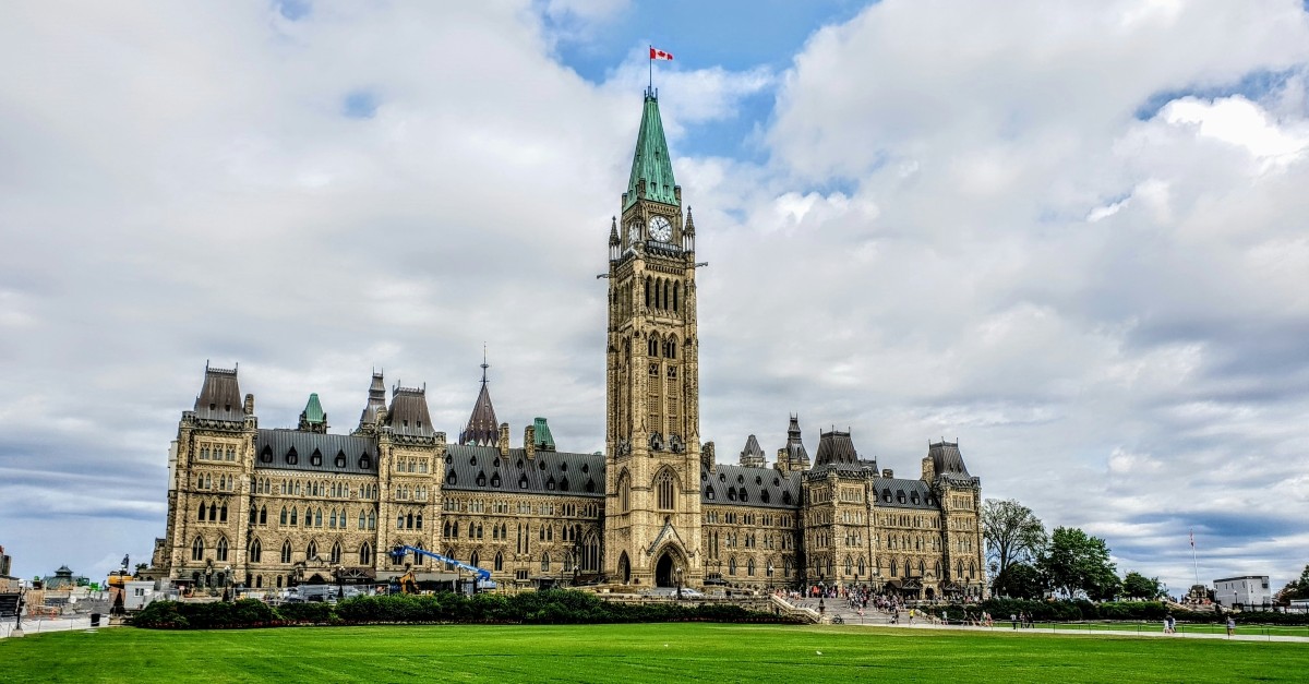 benoit-debaix-ReUoz0CwfGo-unsplash